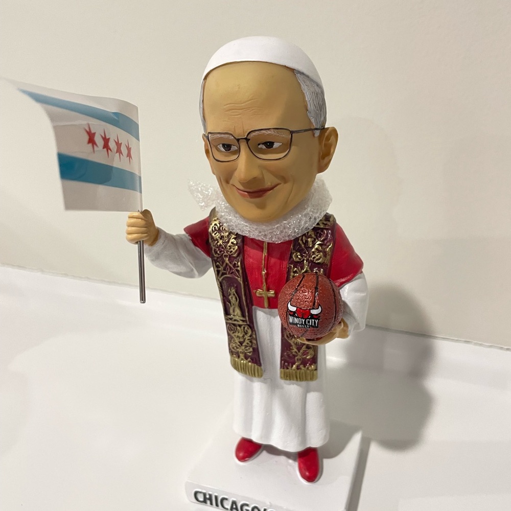 Chicago-Collectible Figurine  Windy City Basketball - Red & White Pope Leo
